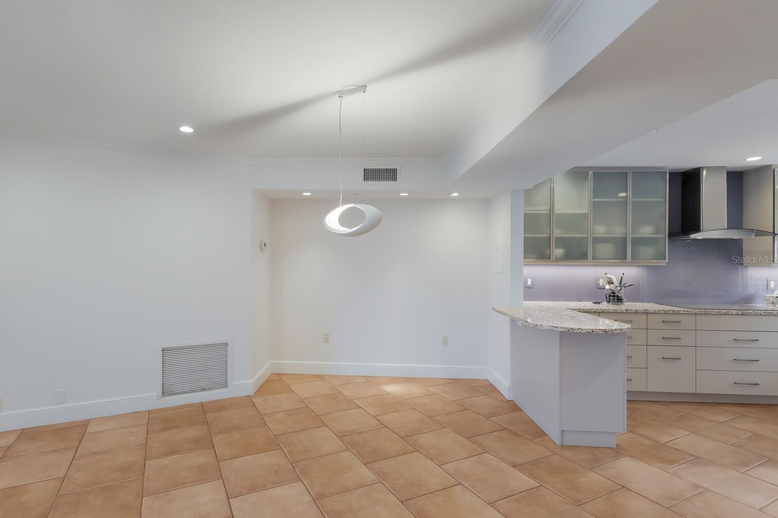 WESTCHESTER APTS - Residential