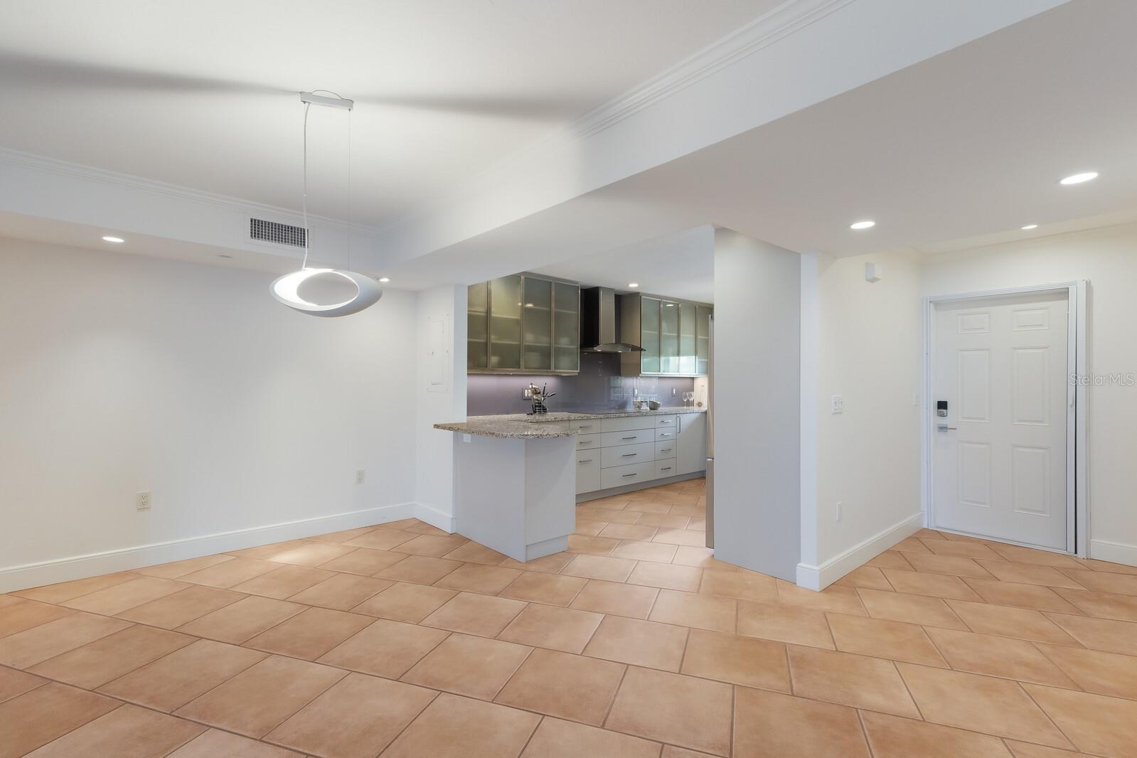 WESTCHESTER APTS - Residential