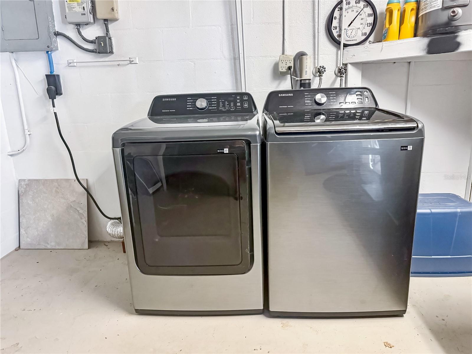 SOUTH VENICE - Residential