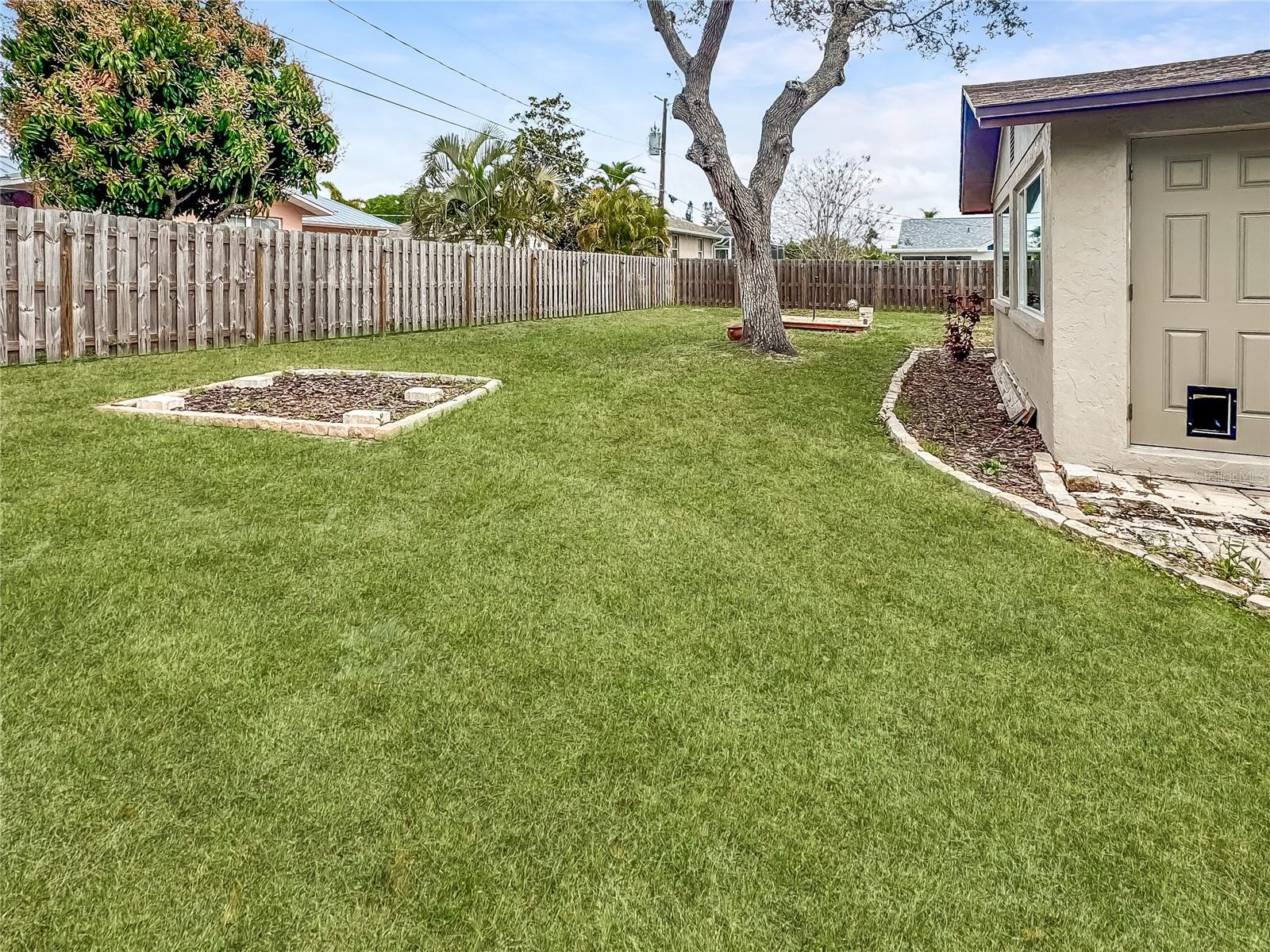 SOUTH VENICE - Residential