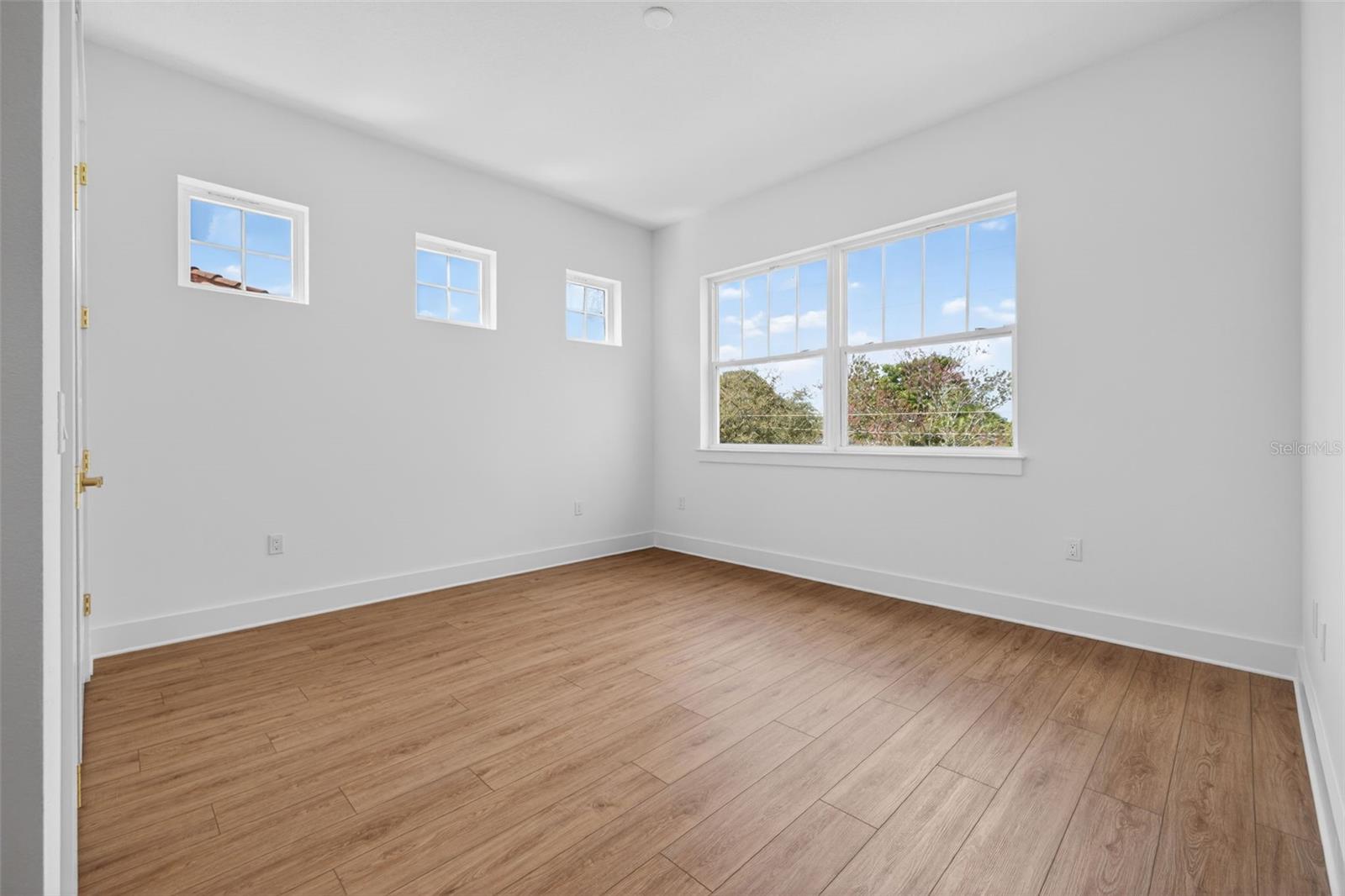 CRESCENT HEIGHTS - Residential