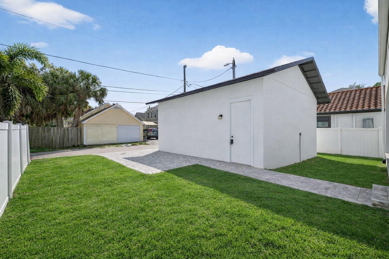 CRESCENT HEIGHTS - Residential