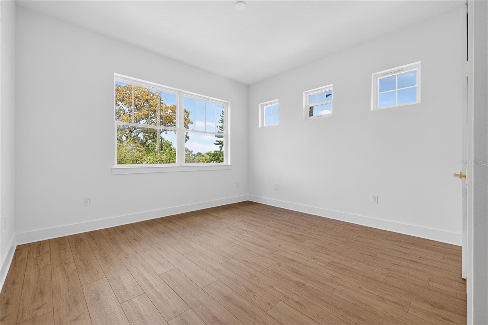 CRESCENT HEIGHTS - Residential