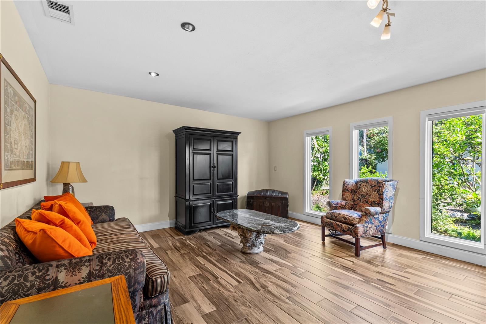 546 ORANGEWOOD DRIVE