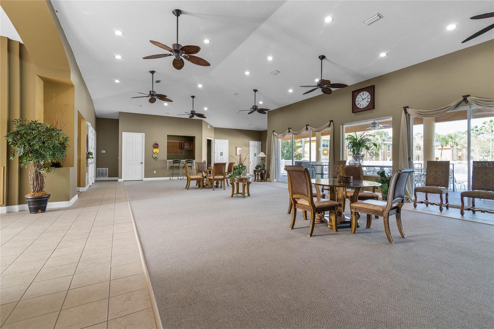 PALM POINTE I CONDO - Residential