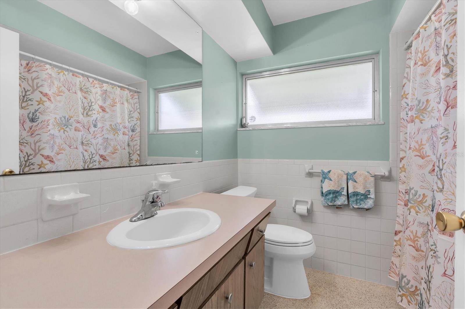SUNSET LAKE ESTATES - Residential