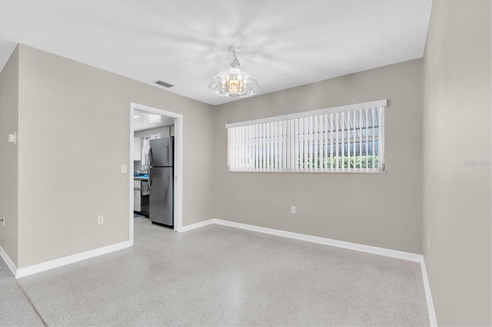 SUNSET LAKE ESTATES - Residential