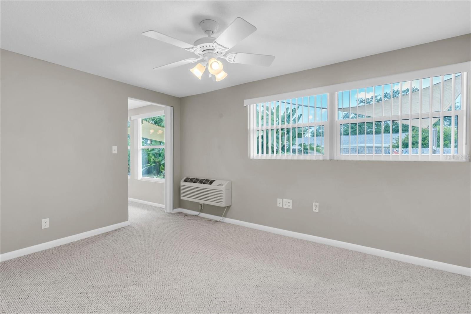 SUNSET LAKE ESTATES - Residential
