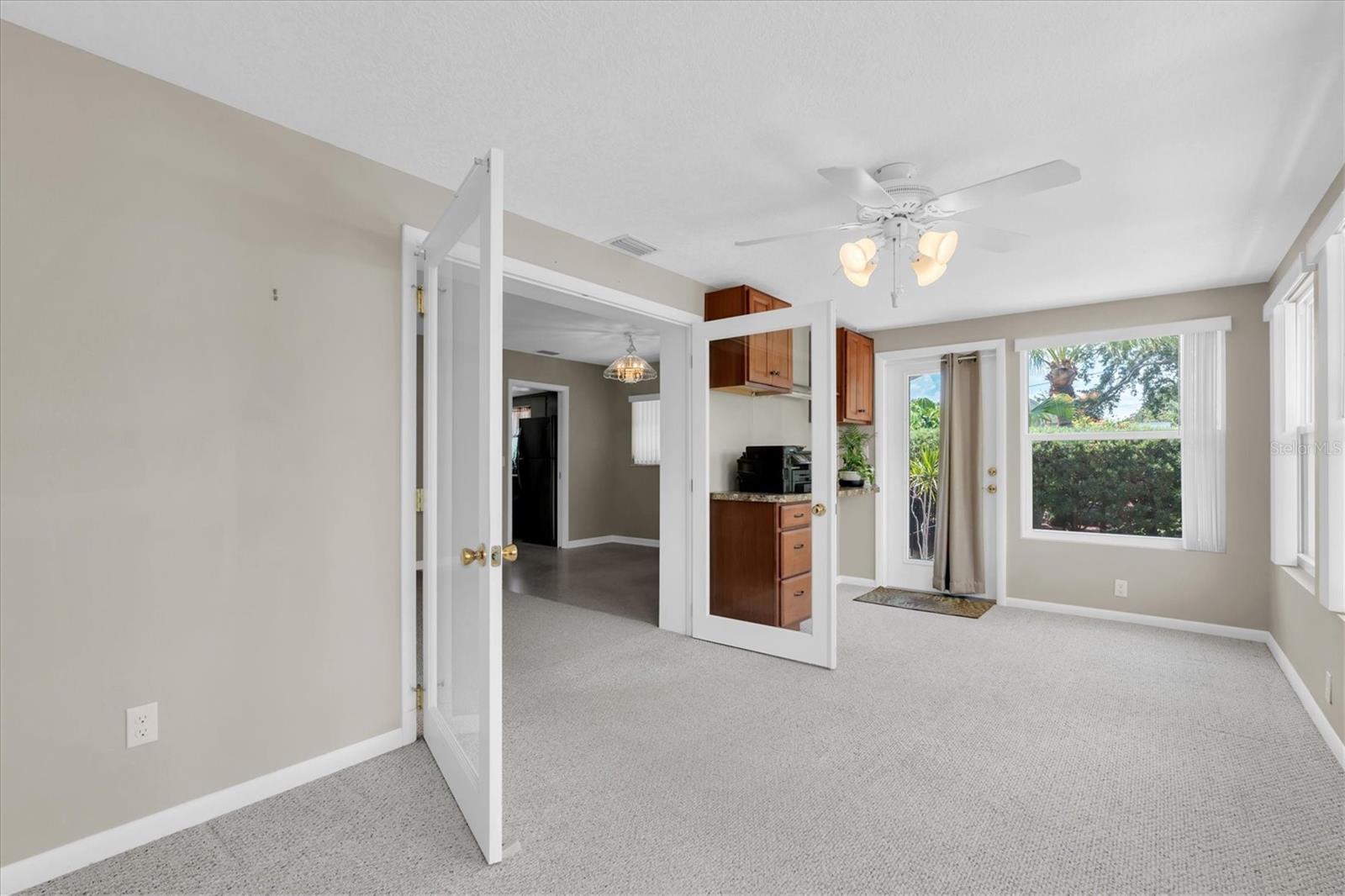 SUNSET LAKE ESTATES - Residential