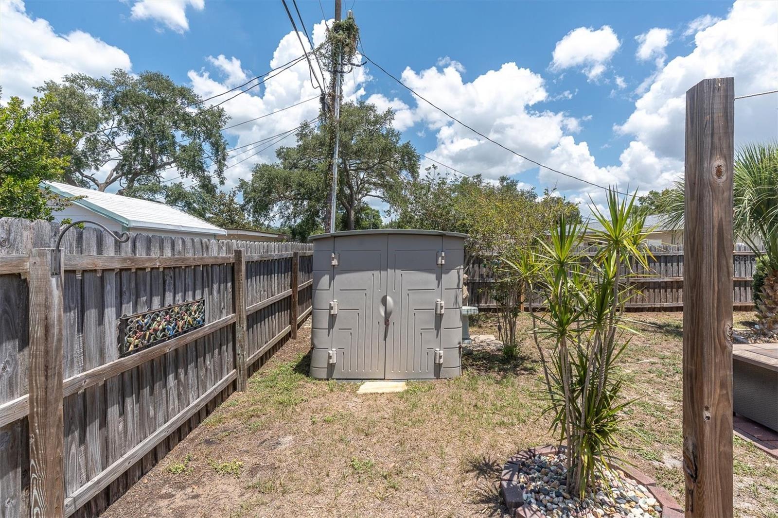 SUNSET LAKE ESTATES - Residential