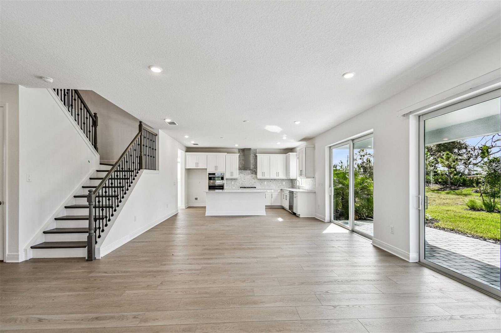 HAWKSTONE - Residential