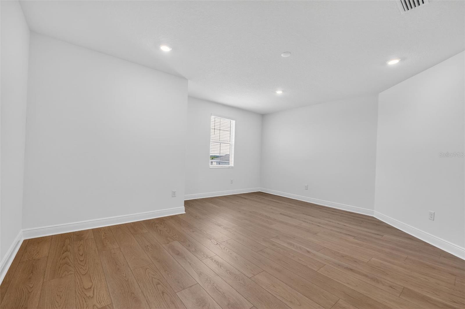 HAWKSTONE - Residential