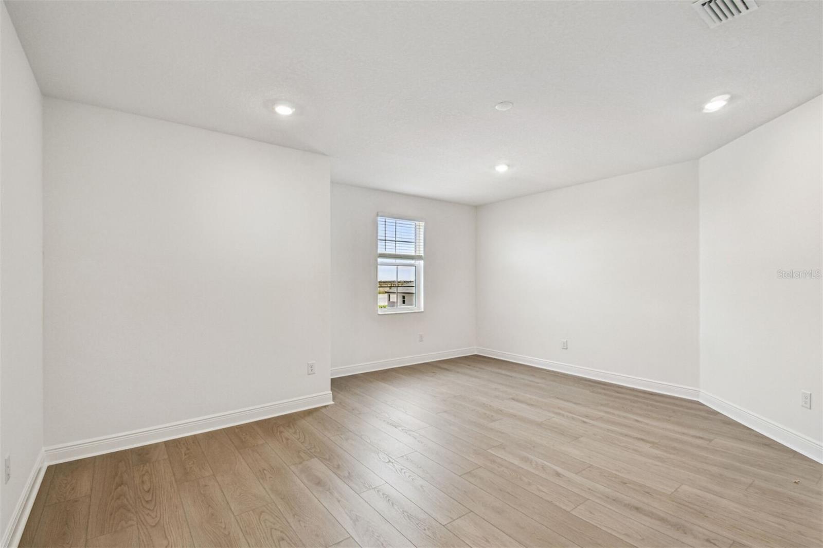 HAWKSTONE - Residential