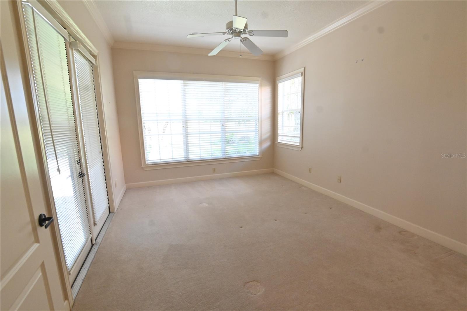 8122 WHITFORD COURT