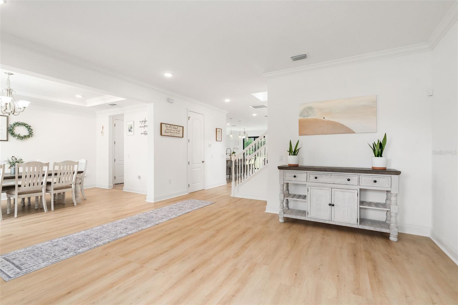 HALF MOON STATION - Residential