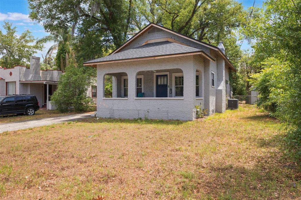 Photo of 735 N Clara Avenue, Deland, FL 32720 (MLS # O6411929)