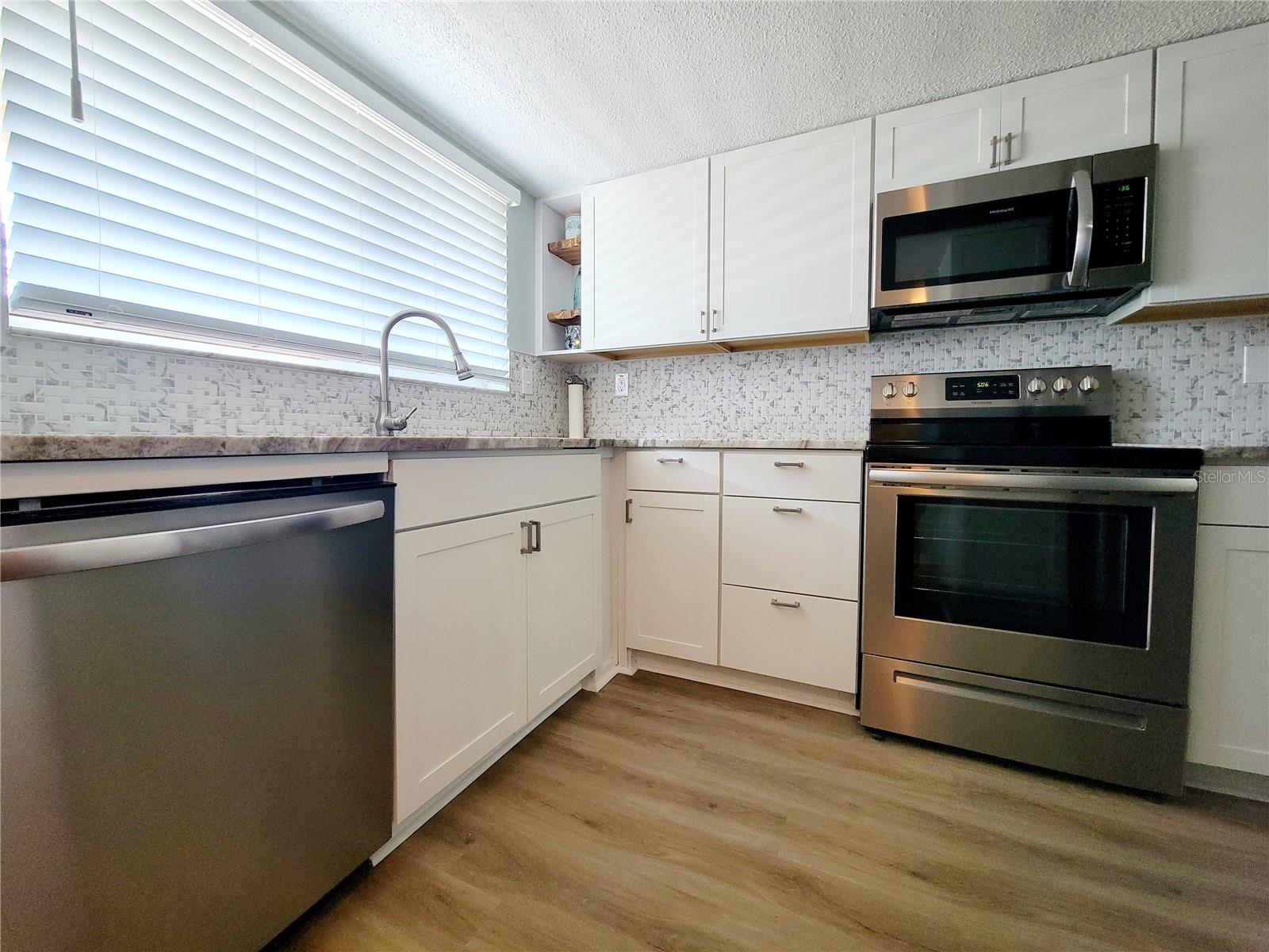 LAKE TARPON SAIL & TENNIS CLUB - Residential Lease