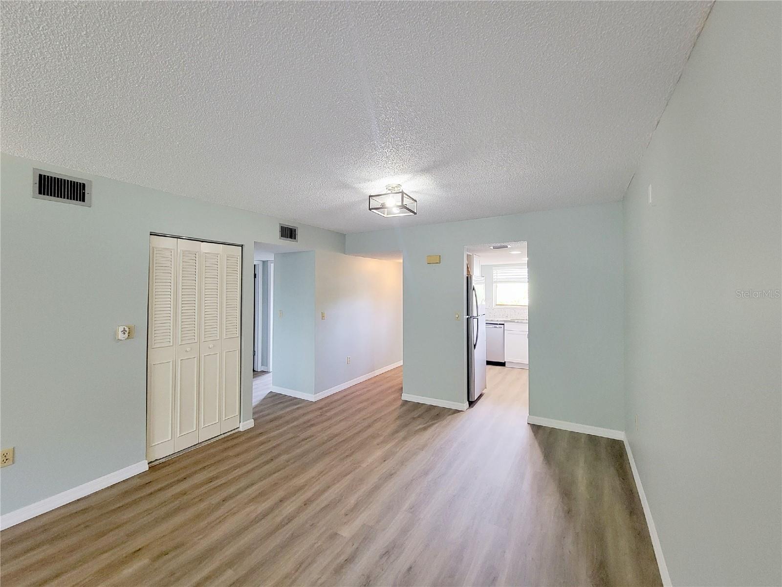 LAKE TARPON SAIL & TENNIS CLUB - Residential Lease