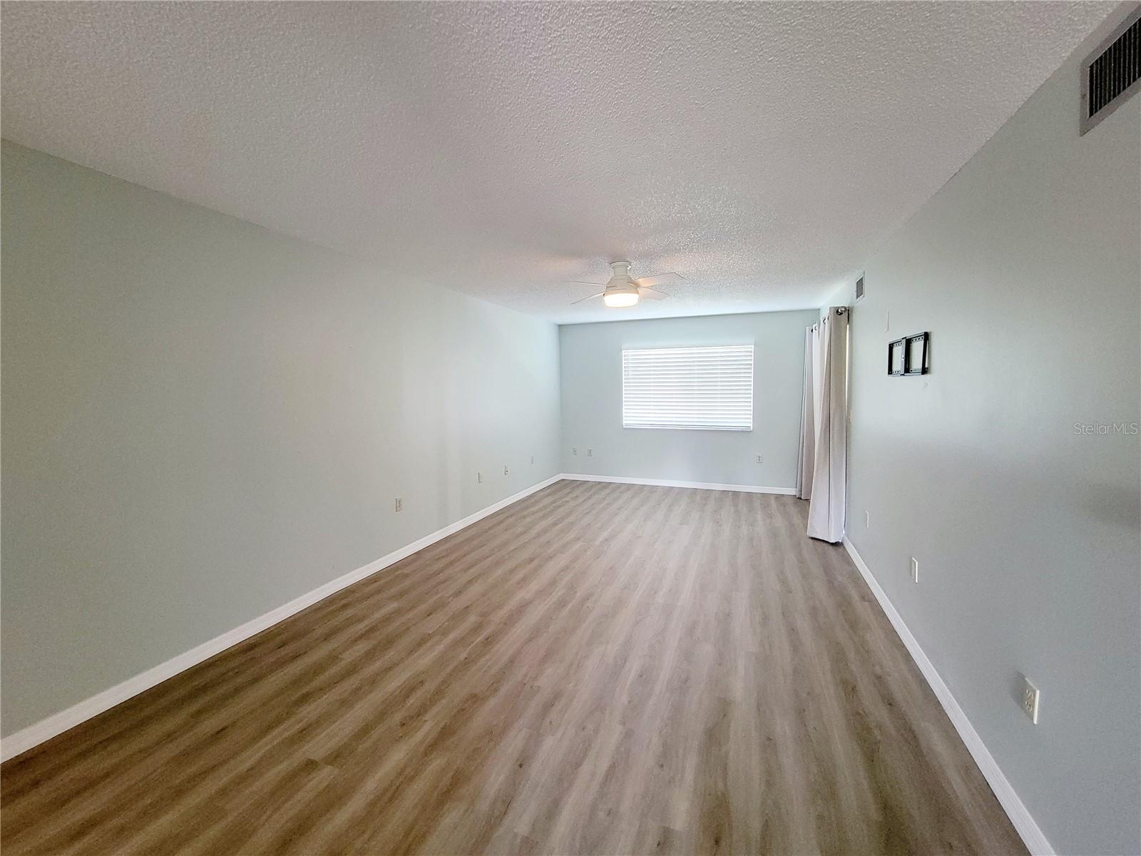 LAKE TARPON SAIL & TENNIS CLUB - Residential Lease