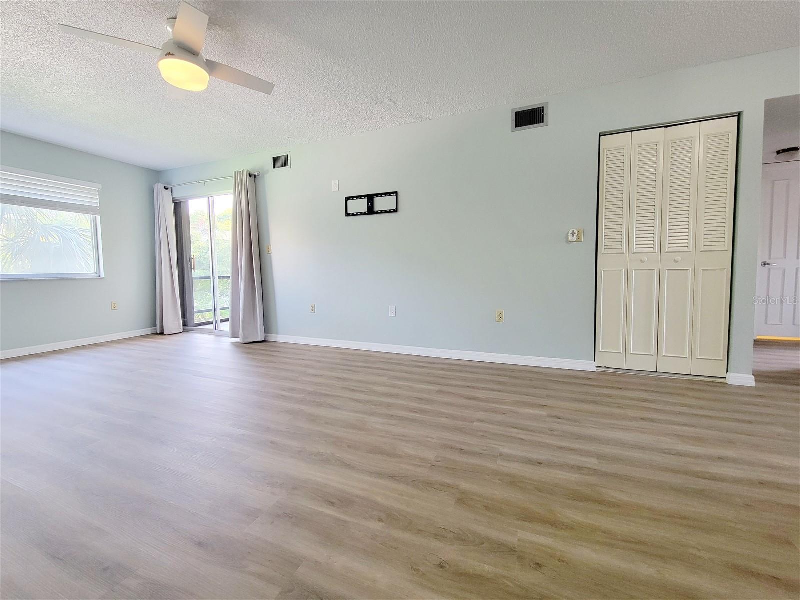 LAKE TARPON SAIL & TENNIS CLUB - Residential Lease