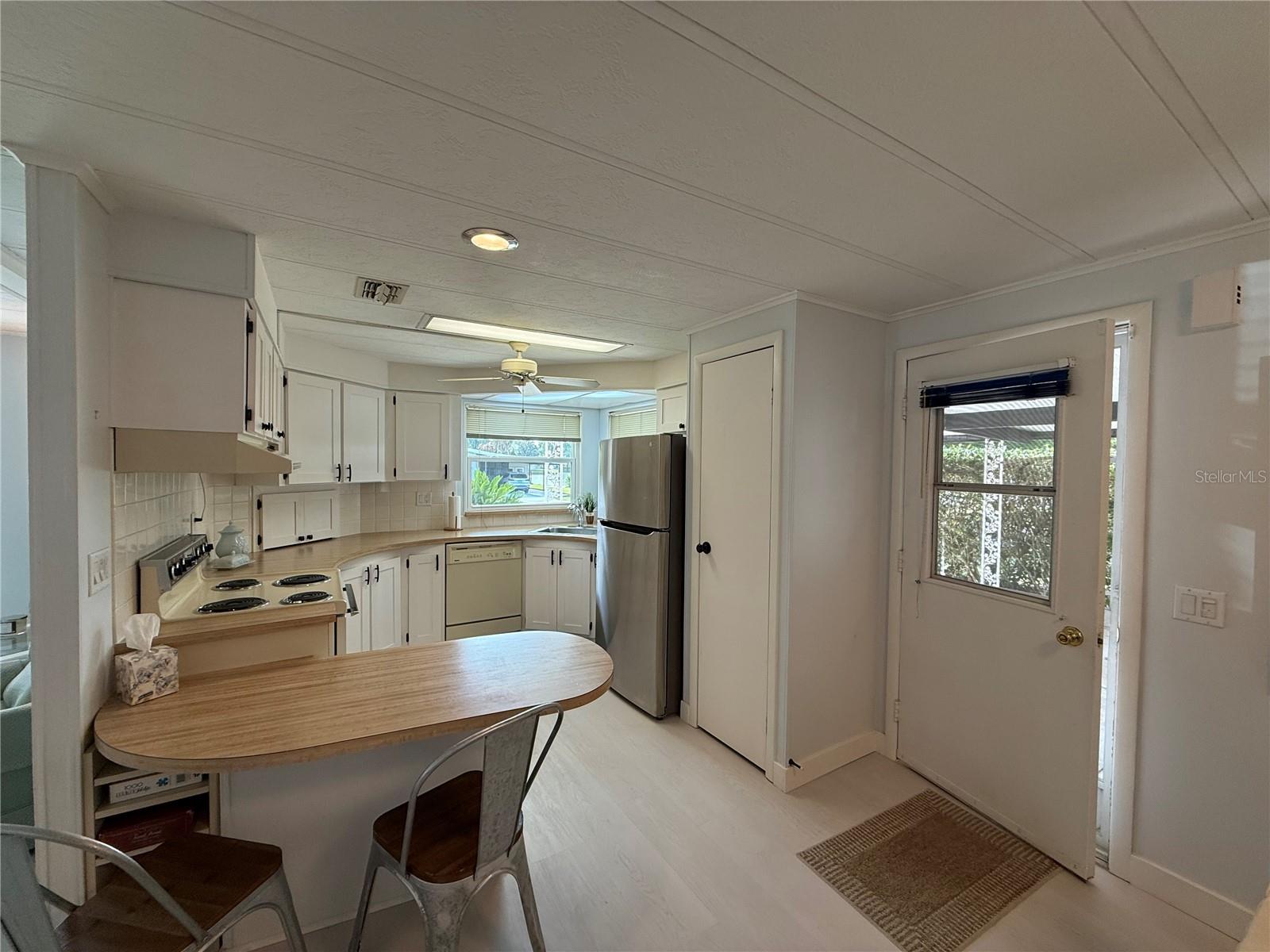 CONTINENTAL CAMPER RESS INCORP - Residential