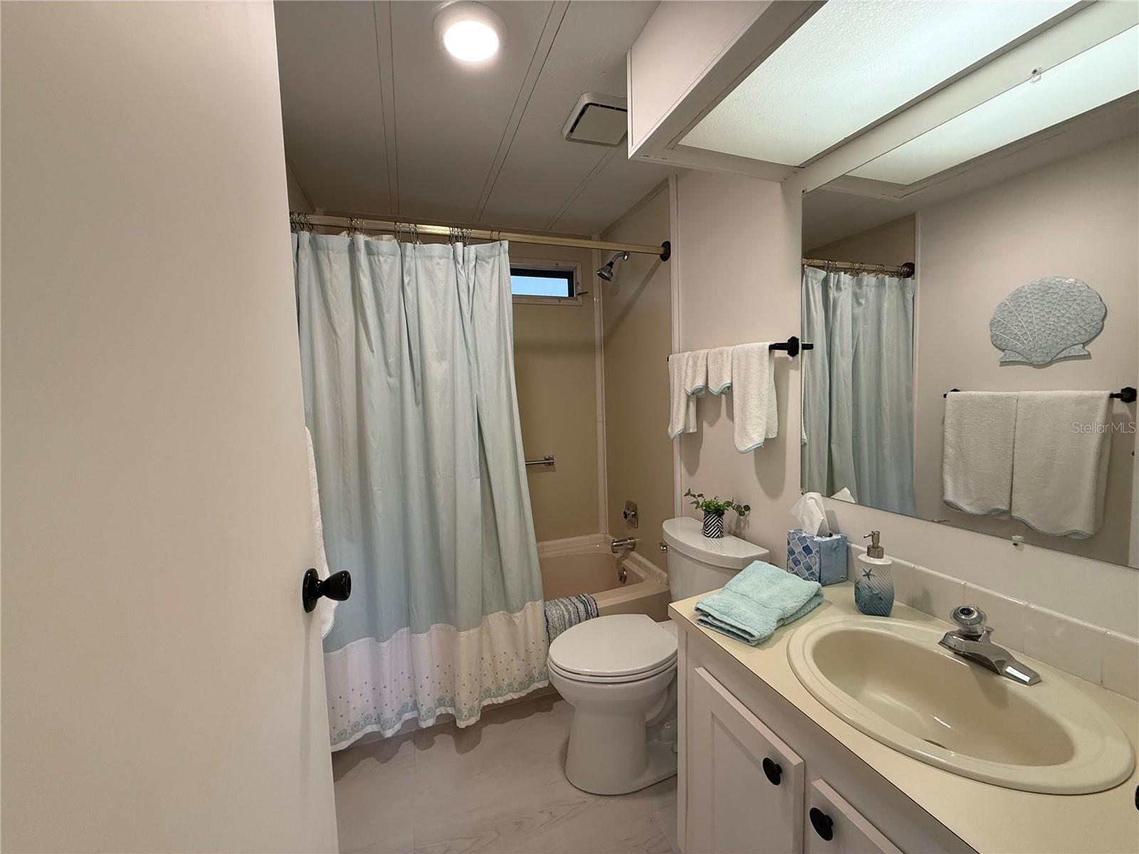 CONTINENTAL CAMPER RESS INCORP - Residential