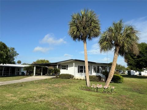 Photo of 11 N Bobwhite Road, Wildwood, FL 34785 (MLS # G5110539)