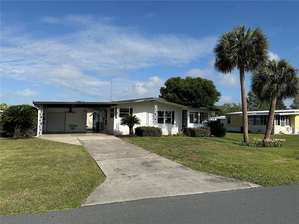 Photo of 11 N Bobwhite Road, Wildwood, FL 34785 (MLS # G5110539)