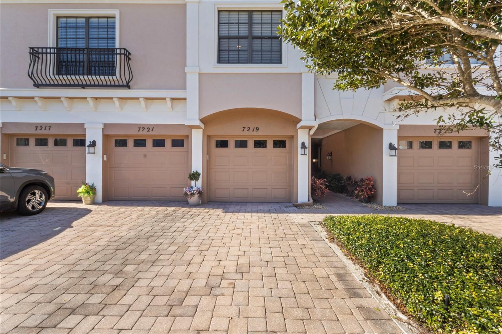 PALMA SOLA TRACE - Residential