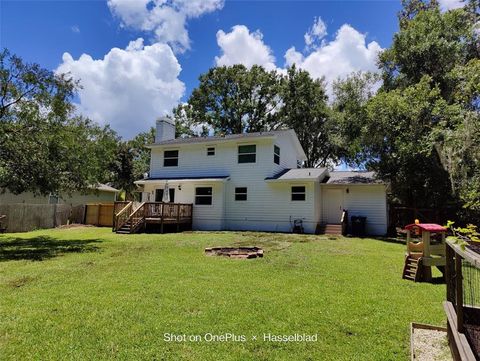 A home in LAND O LAKES