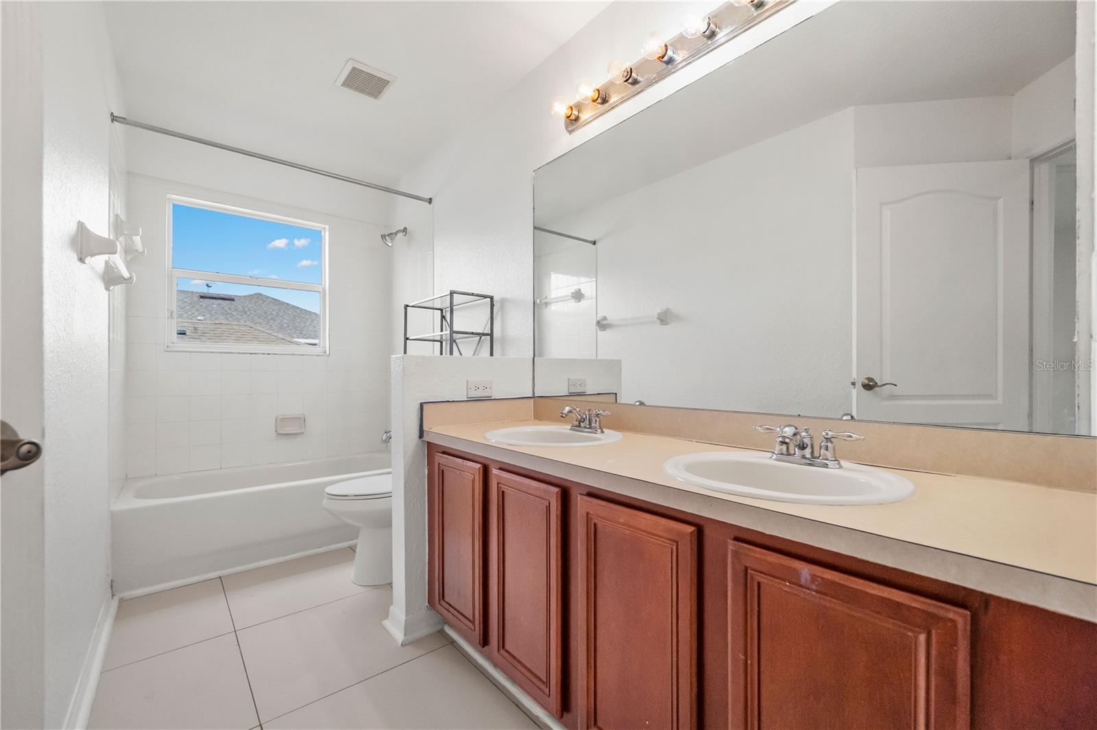 LIVE OAK PRESERVE PH 1C VILLAGE - Residential