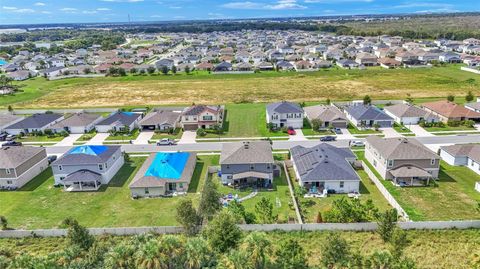 A home in WINTER HAVEN