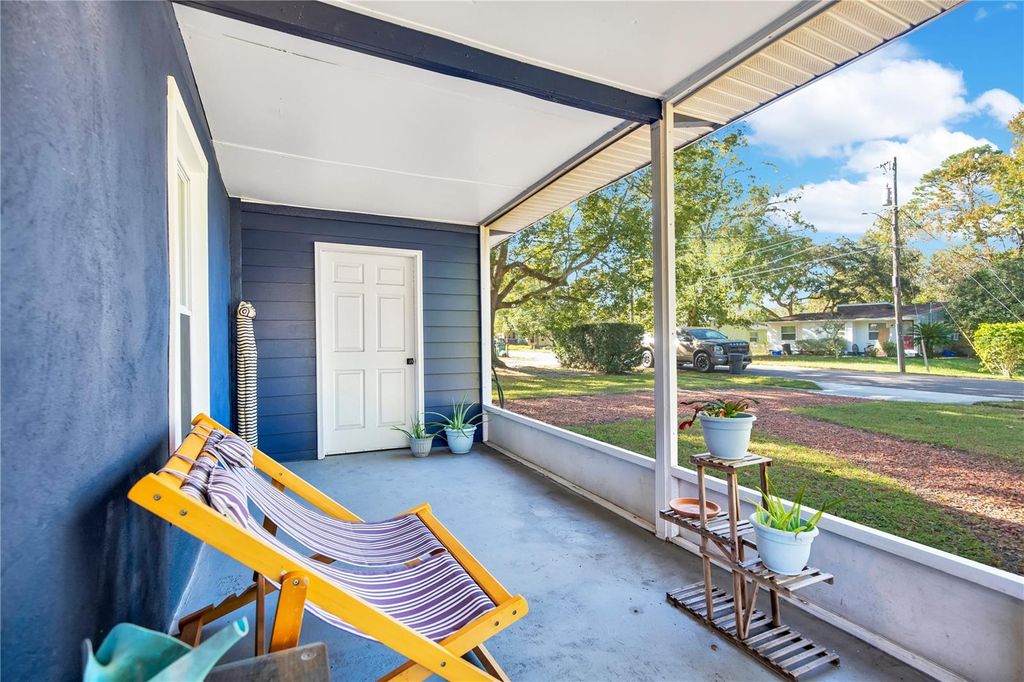 Photo of 2529 El Portal Avenue, Sanford, FL 32773 (MLS # G5105966)