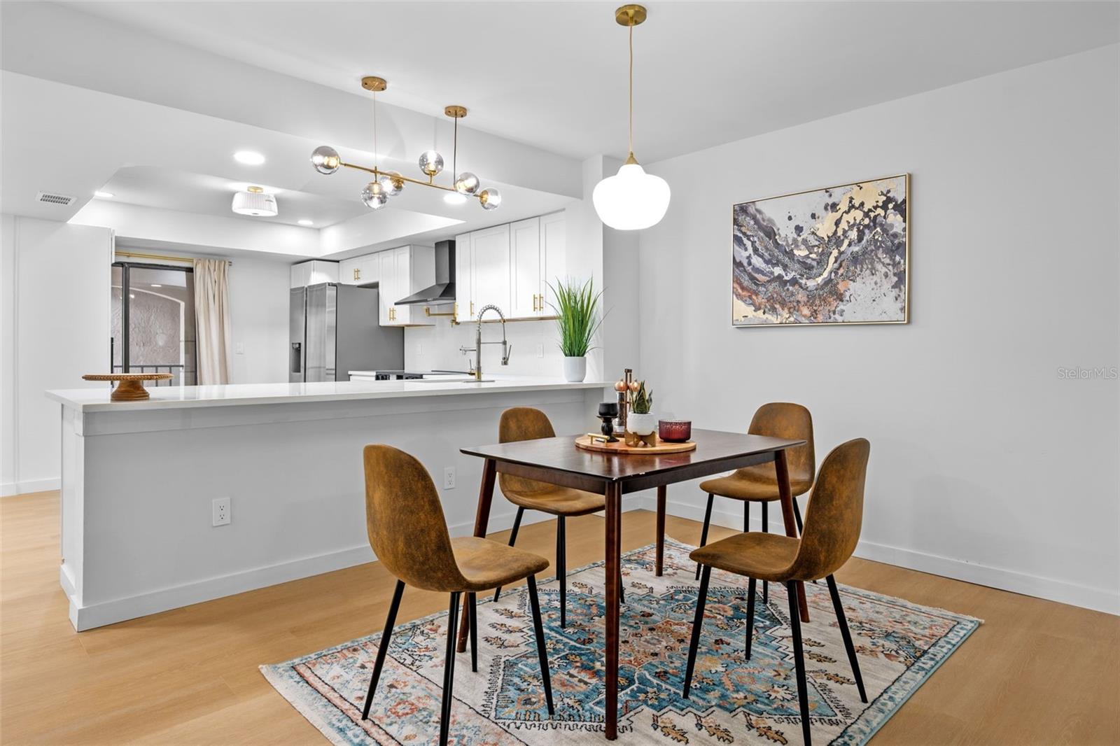 KENSINGTON PARK CONDO - Residential