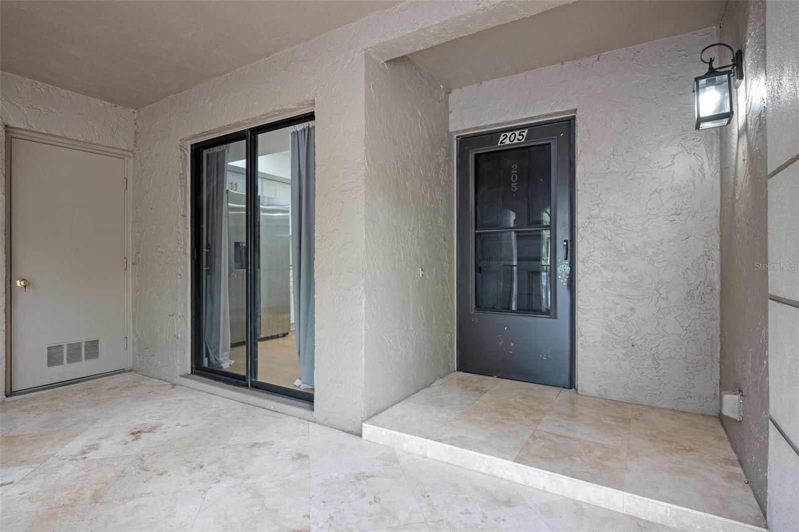 KENSINGTON PARK CONDO - Residential