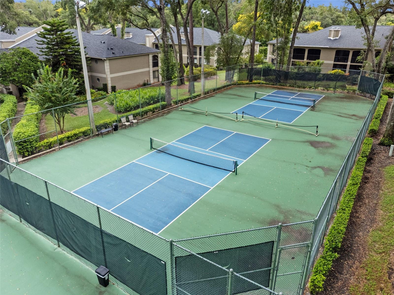 KENSINGTON PARK CONDO - Residential