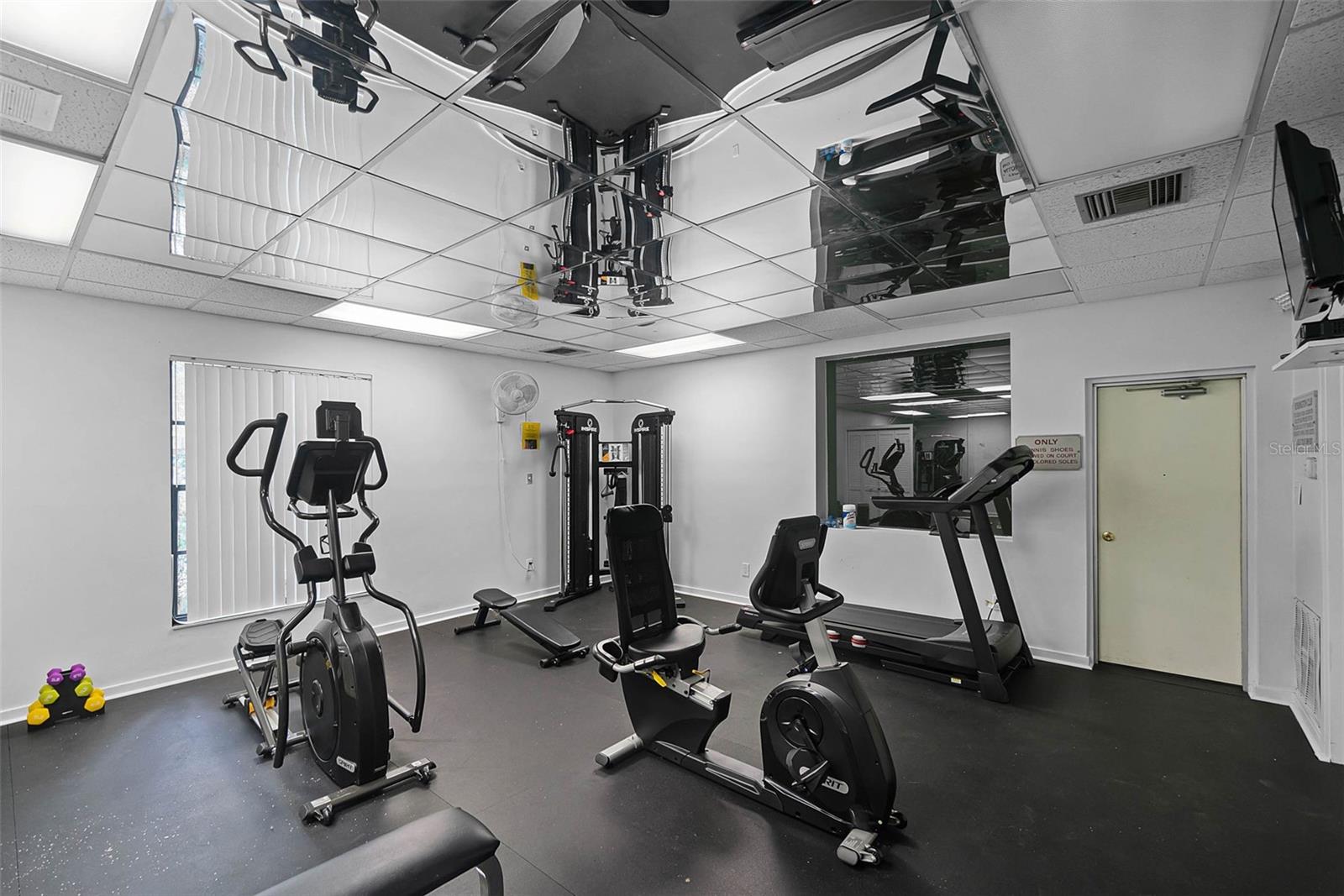 KENSINGTON PARK CONDO - Residential