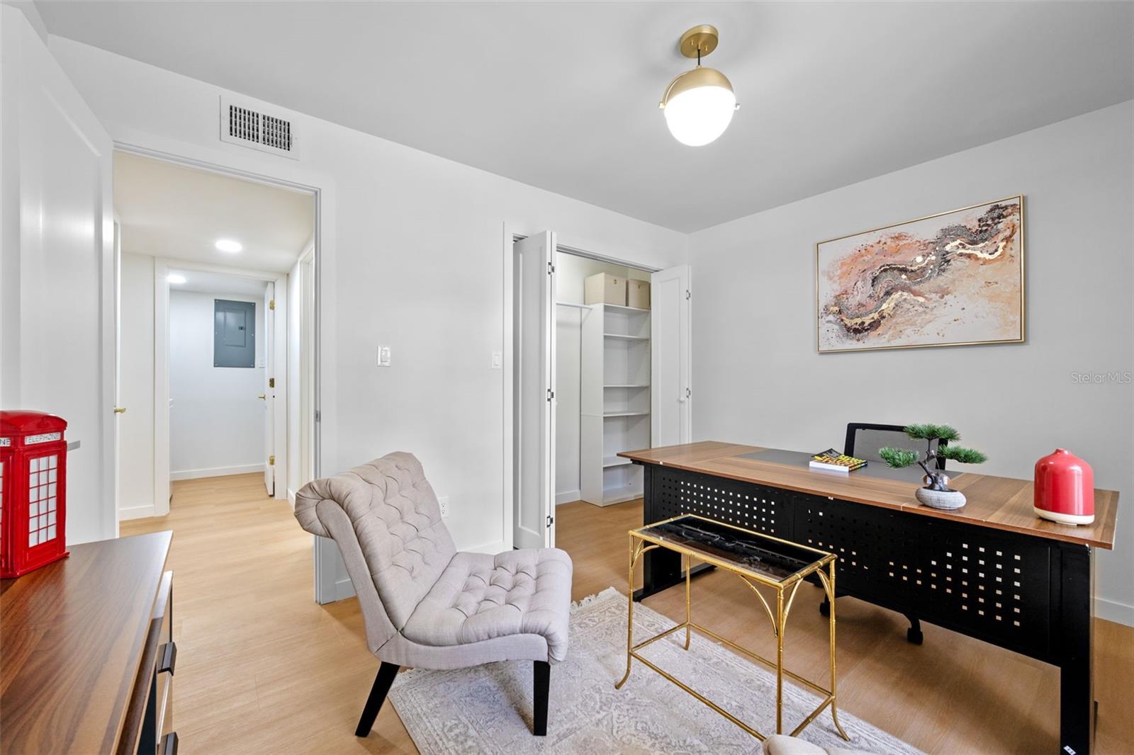 KENSINGTON PARK CONDO - Residential