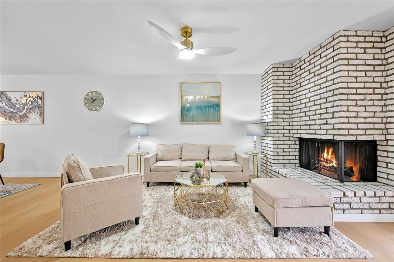 KENSINGTON PARK CONDO - Residential