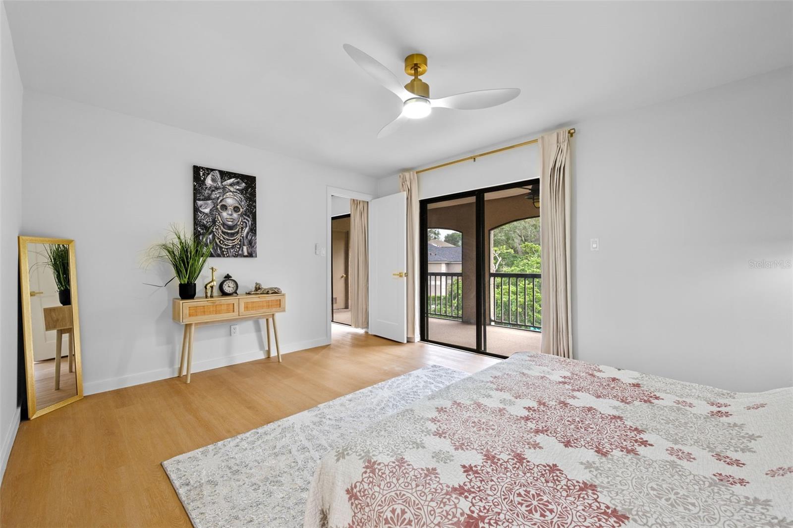 KENSINGTON PARK CONDO - Residential