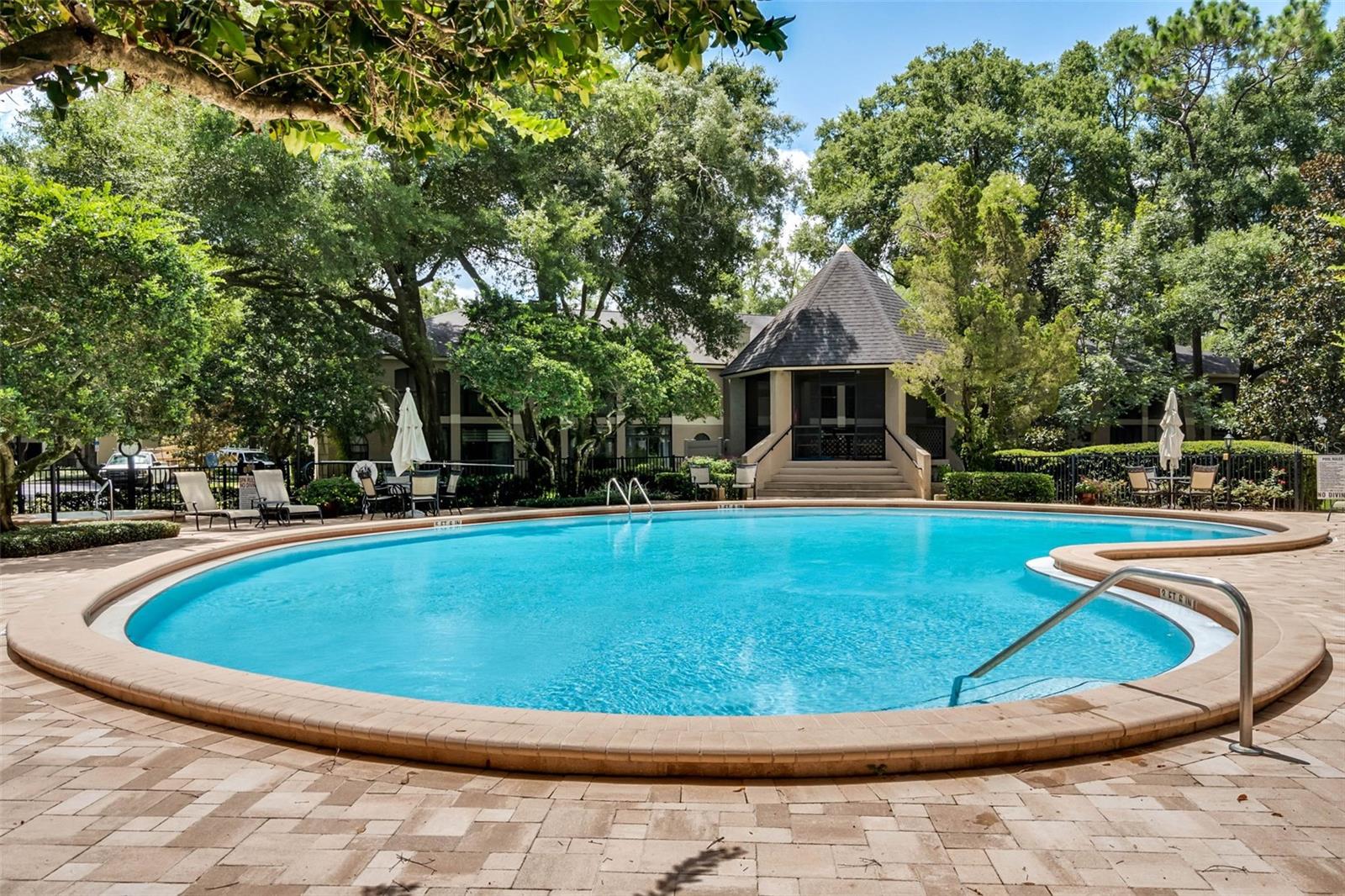 KENSINGTON PARK CONDO - Residential