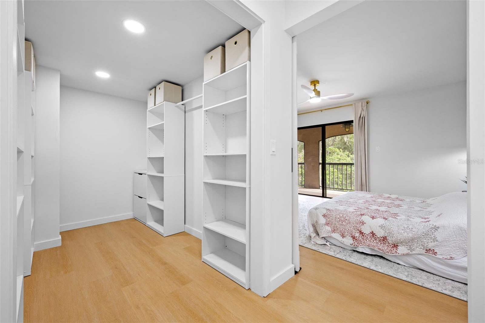 KENSINGTON PARK CONDO - Residential