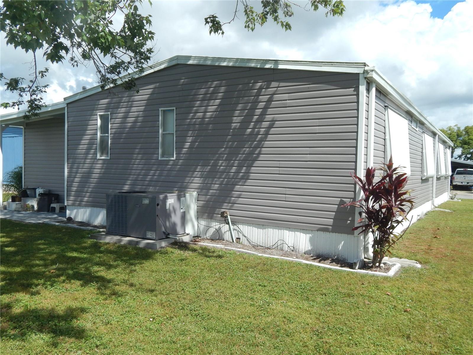 SHADOW BROOK MOBILE HOME - Residential