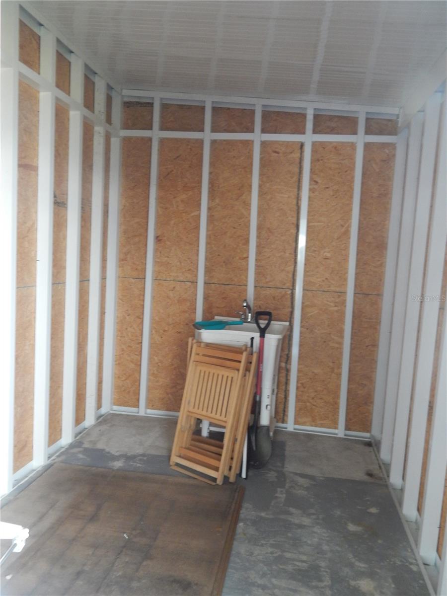 SHADOW BROOK MOBILE HOME - Residential