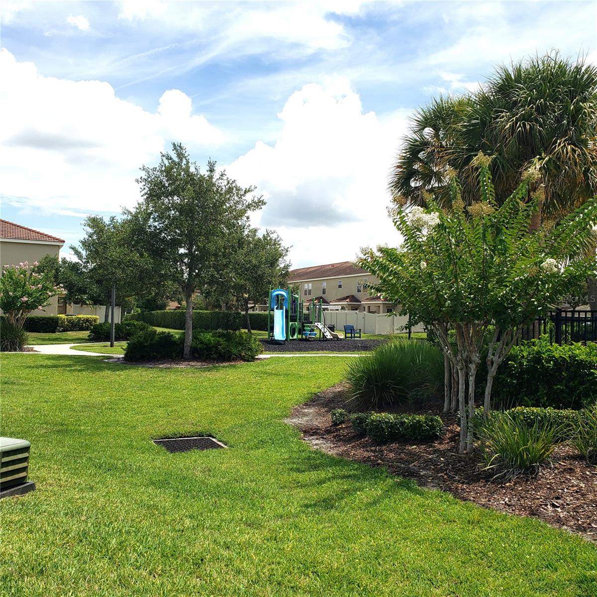 VILLAGES/WESMERE - Residential Lease