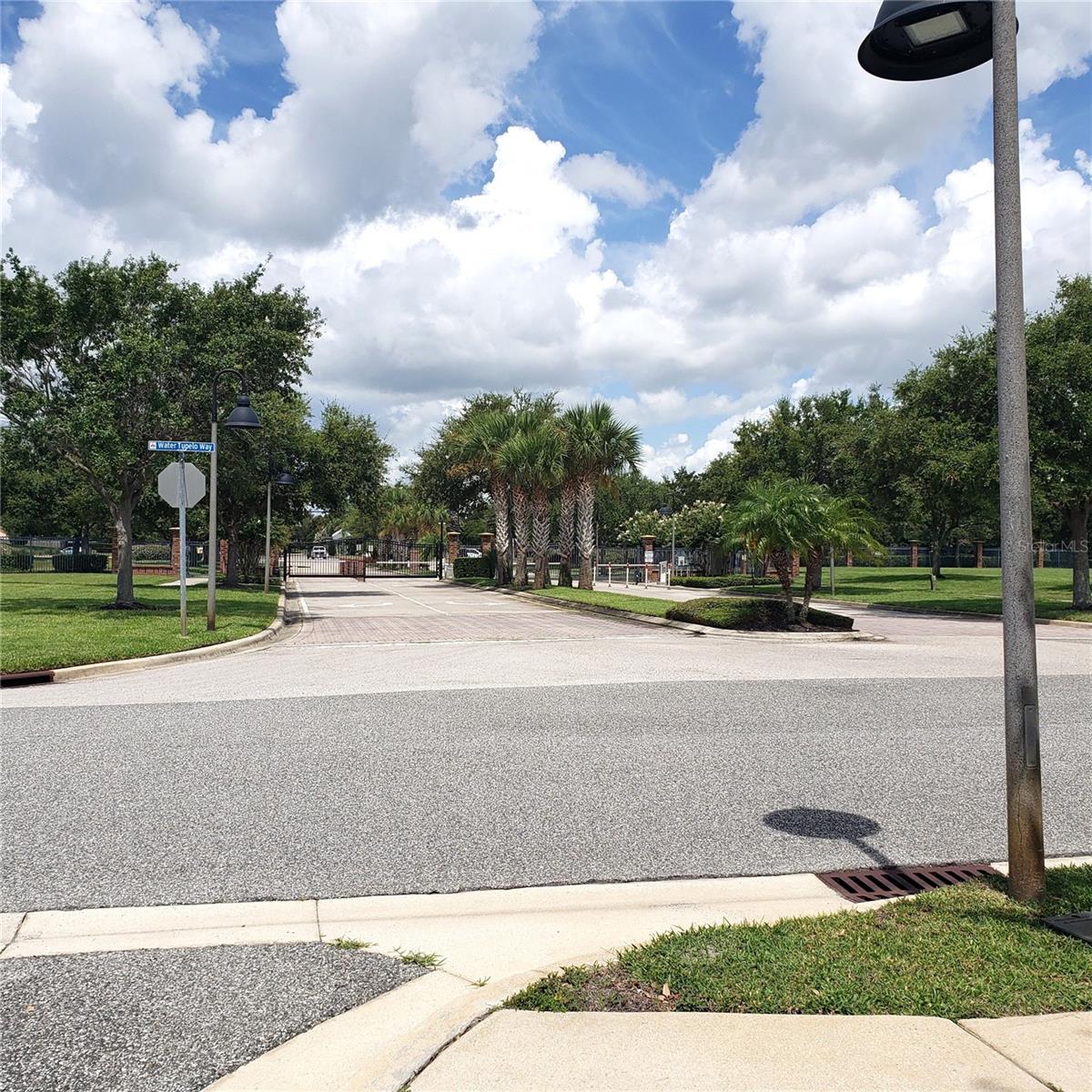 VILLAGES/WESMERE - Residential Lease