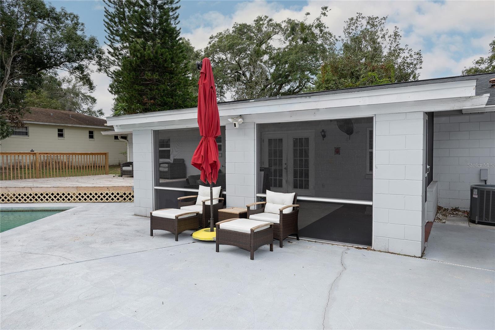 MOCKINGBIRD HILL - Residential