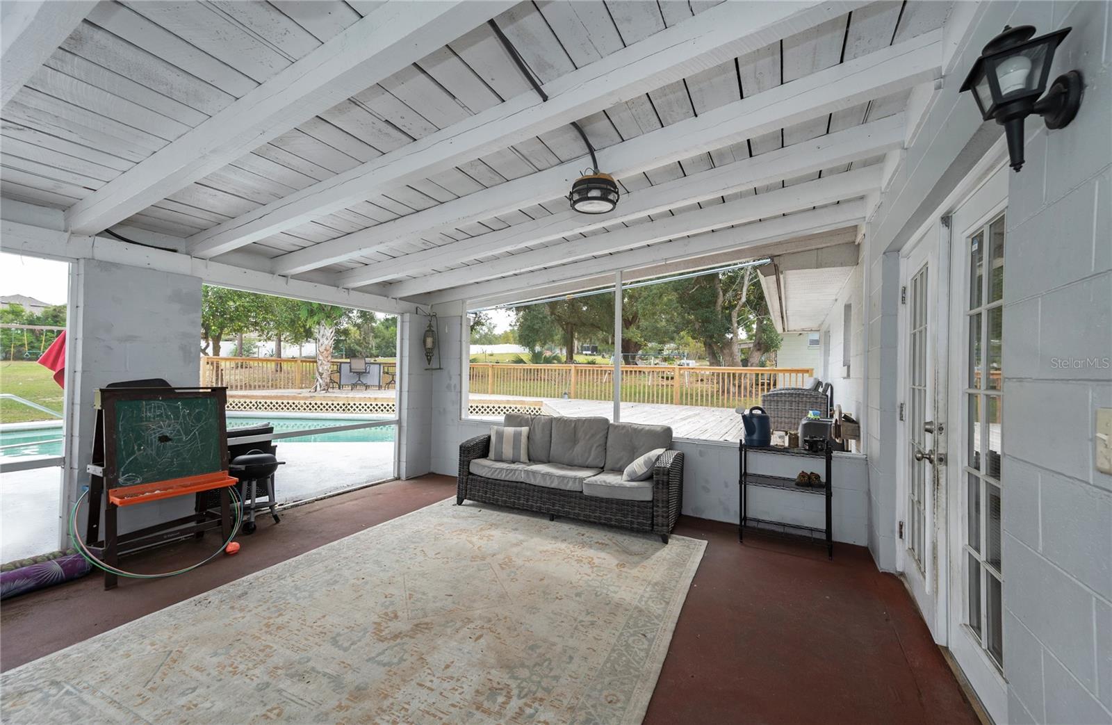 MOCKINGBIRD HILL - Residential