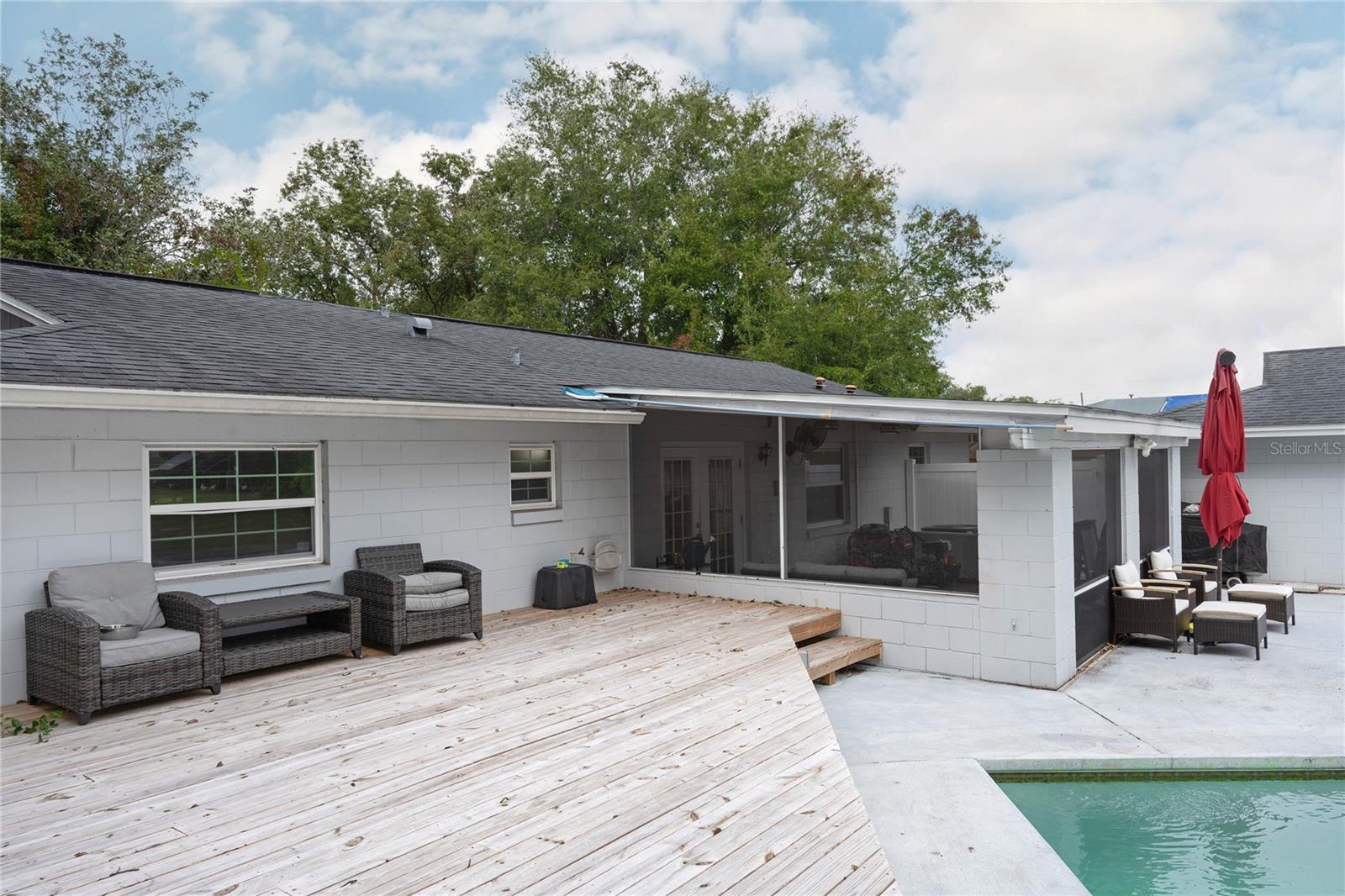 MOCKINGBIRD HILL - Residential