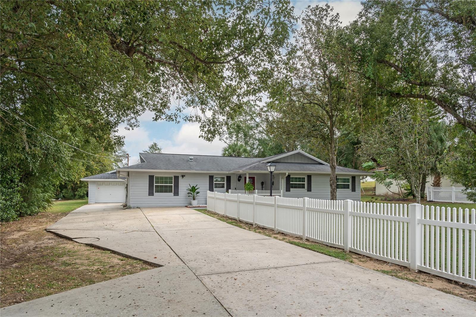 MOCKINGBIRD HILL - Residential